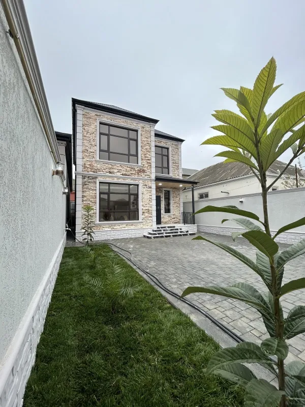 Satılır 5 otaqlı həyət evi 160 m²