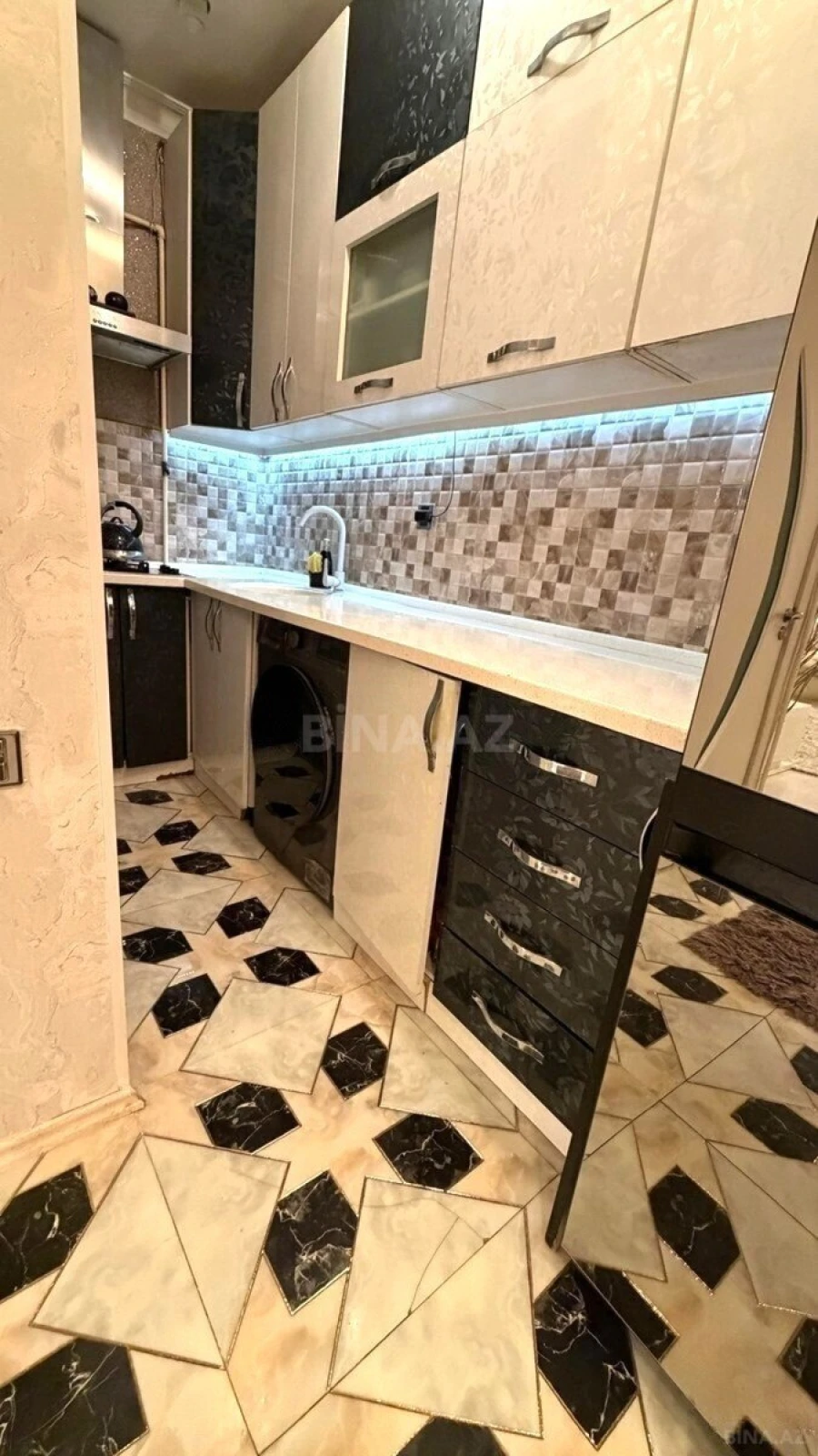 Satılır 3 otaqlı mənzil 70 m²