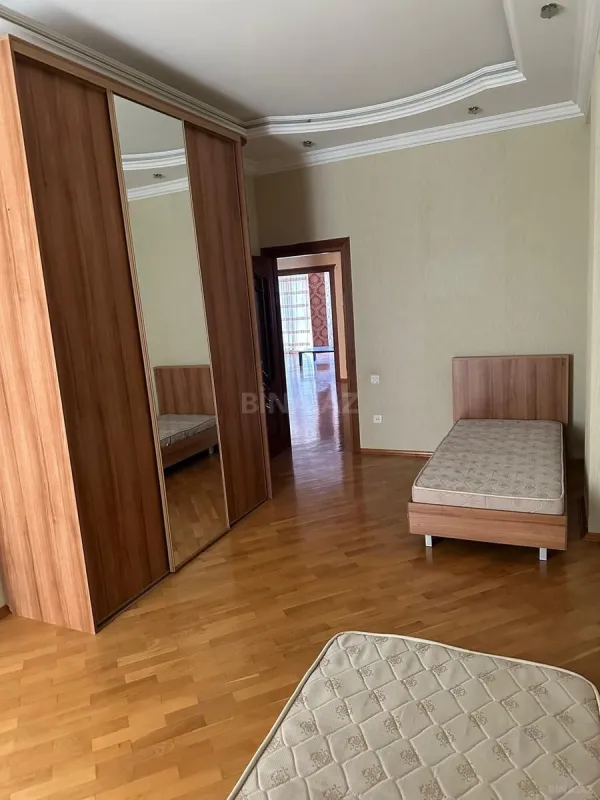 Kirayə verilir 3 otaqlı mənzil 114 m²