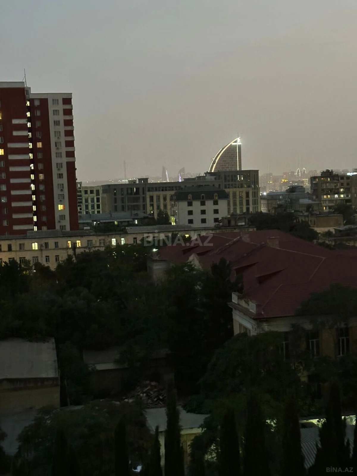 Kirayə verilir 3 otaqlı mənzil 114 m²