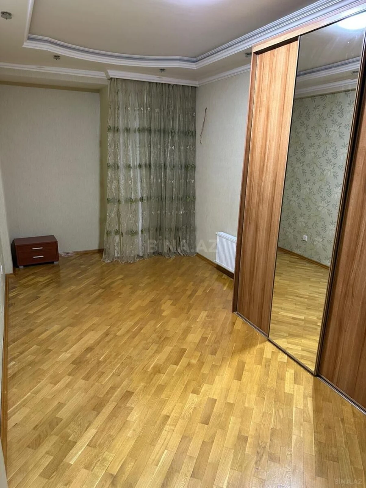 Kirayə verilir 3 otaqlı mənzil 114 m²