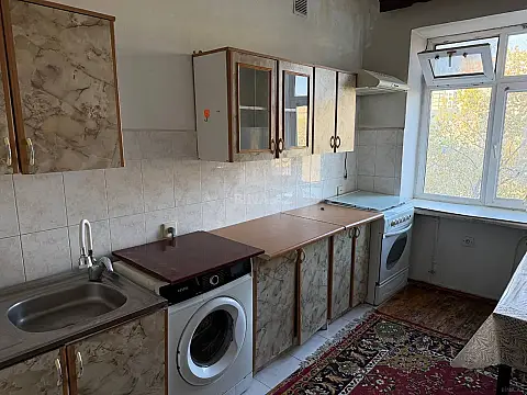 Kirayə verilir 2 otaqlı mənzil 50 m²