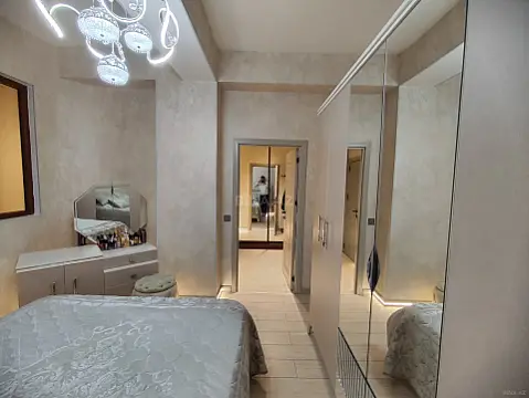 Satılır 2 otaqlı mənzil 60 m²