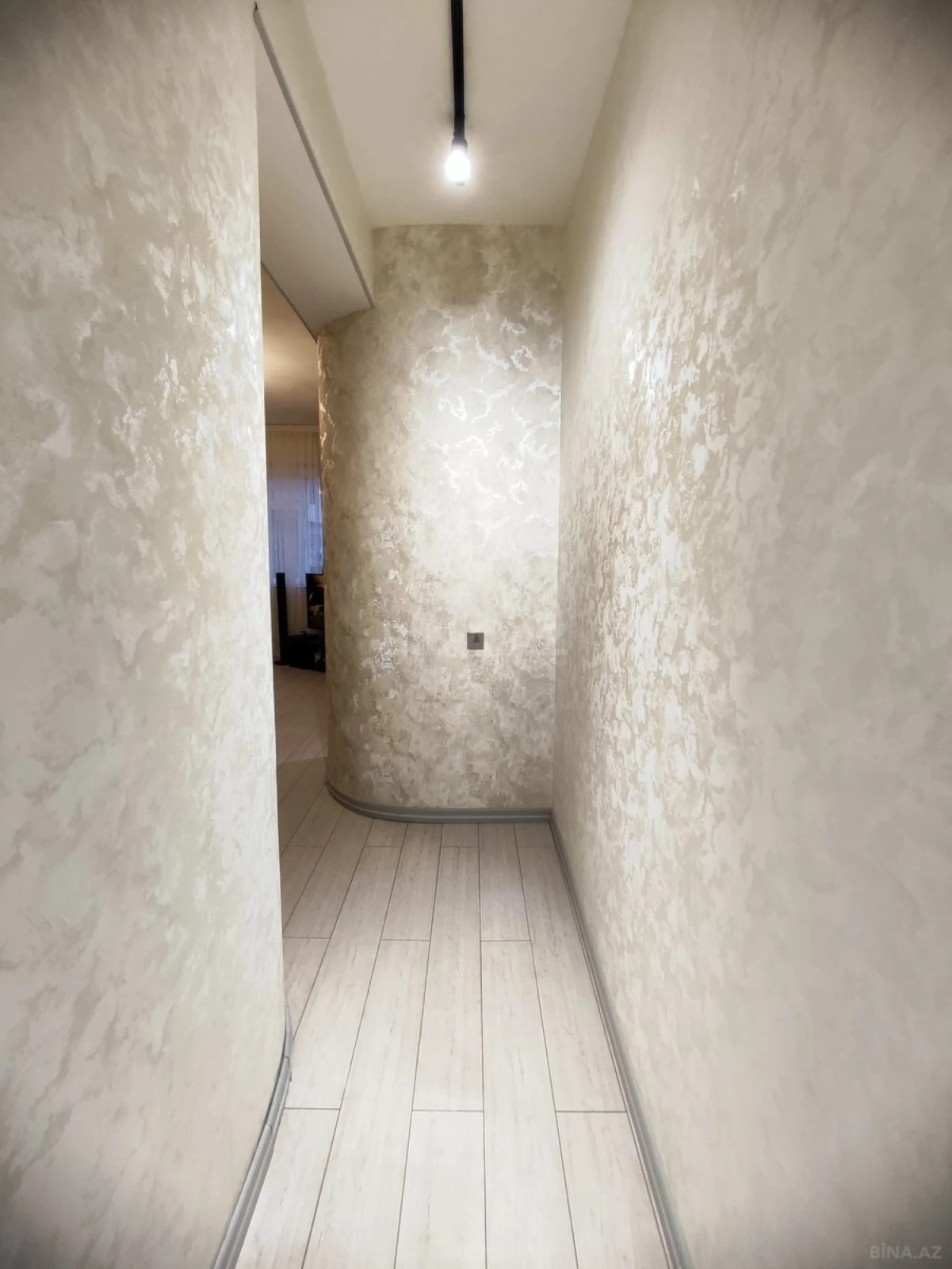 Satılır 2 otaqlı mənzil 60 m²