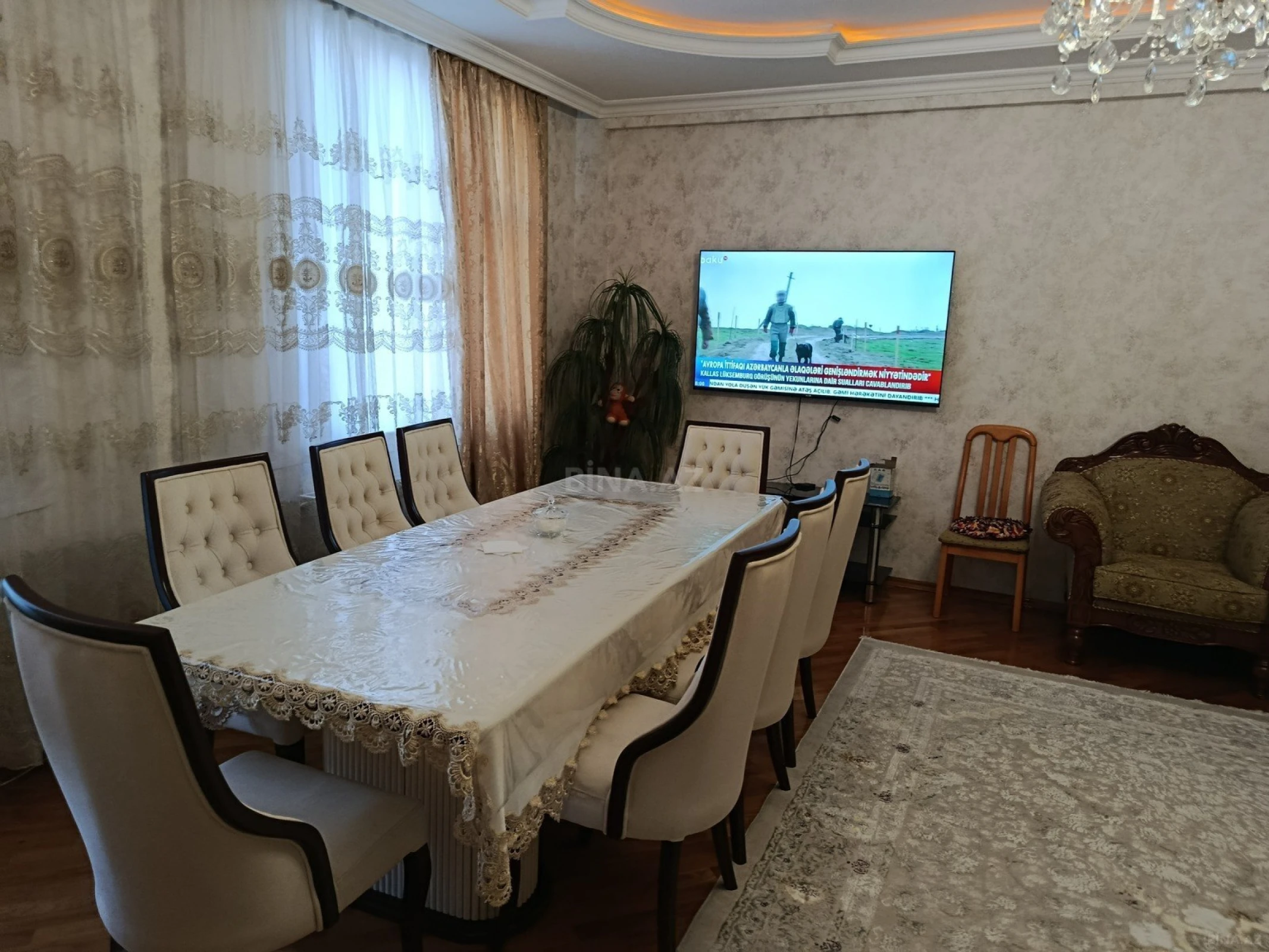 Satılır 3 otaqlı mənzil 130 m²
