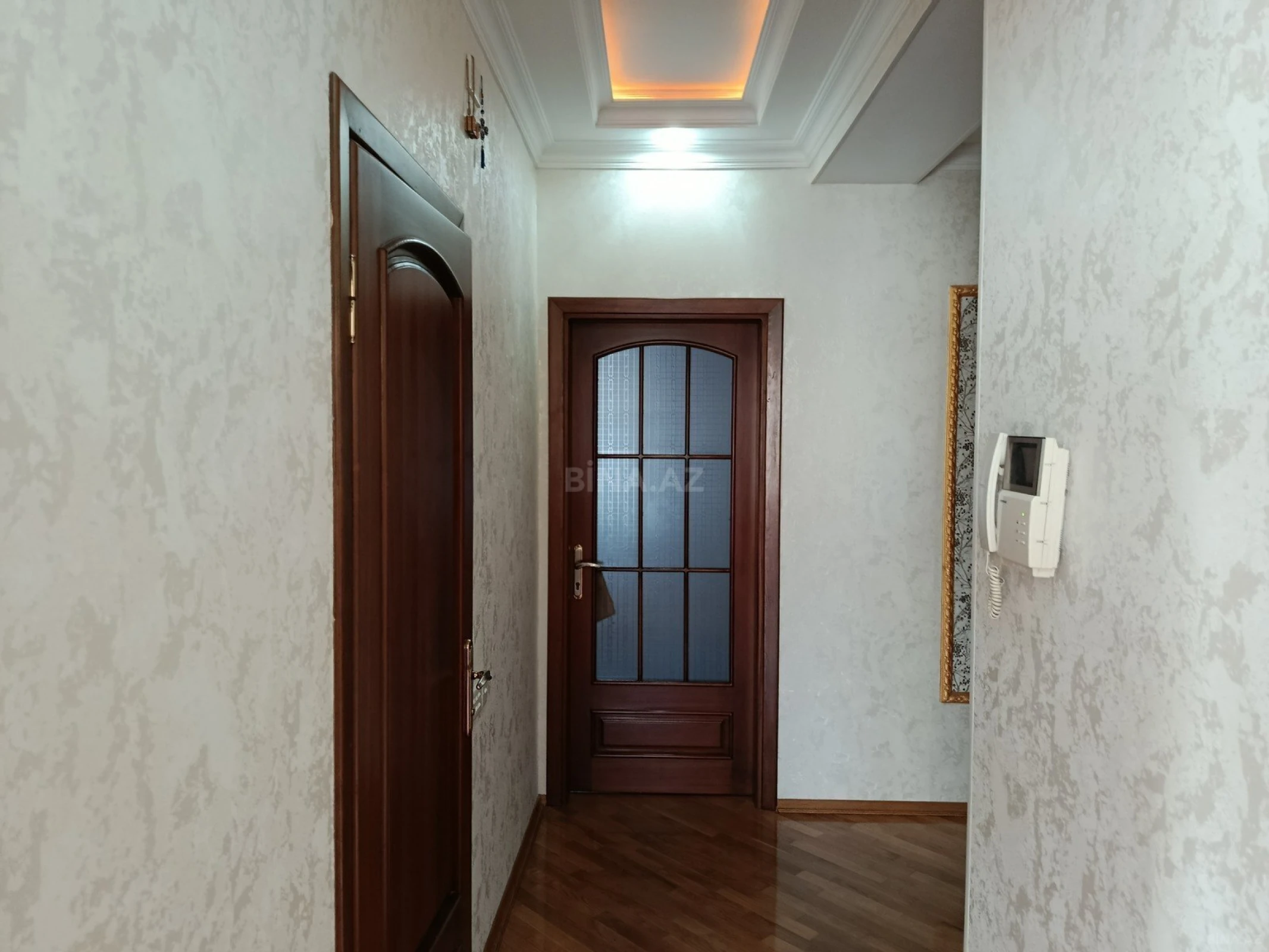 Satılır 3 otaqlı mənzil 130 m²