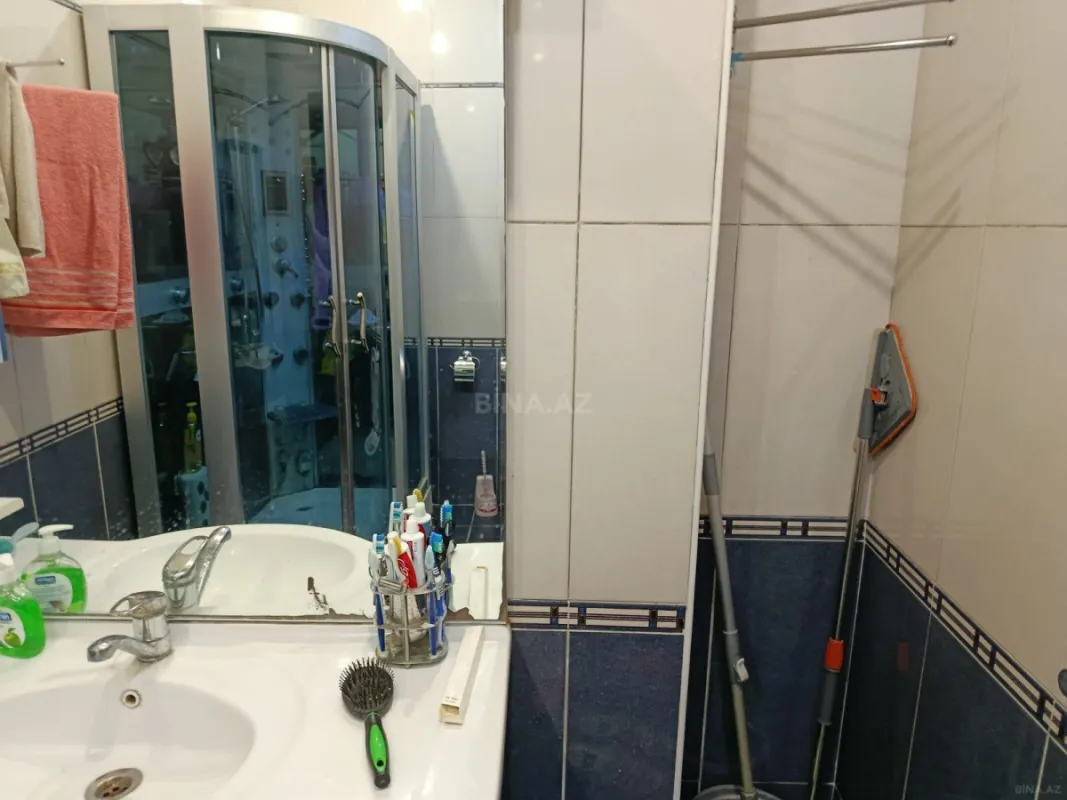 Satılır 3 otaqlı mənzil 130 m²