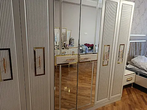 Satılır 3 otaqlı mənzil 130 m²