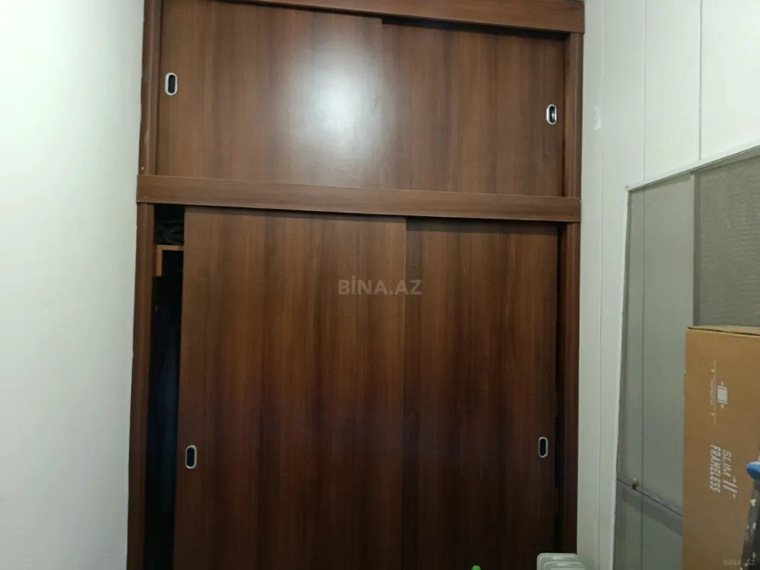 Satılır 3 otaqlı mənzil 130 m²