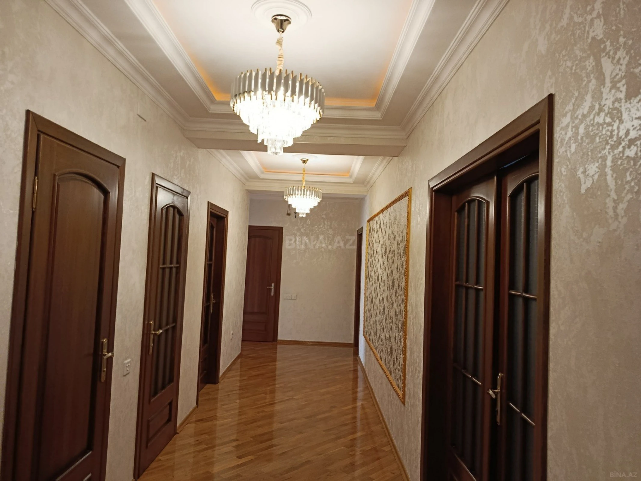 Satılır 3 otaqlı mənzil 130 m²