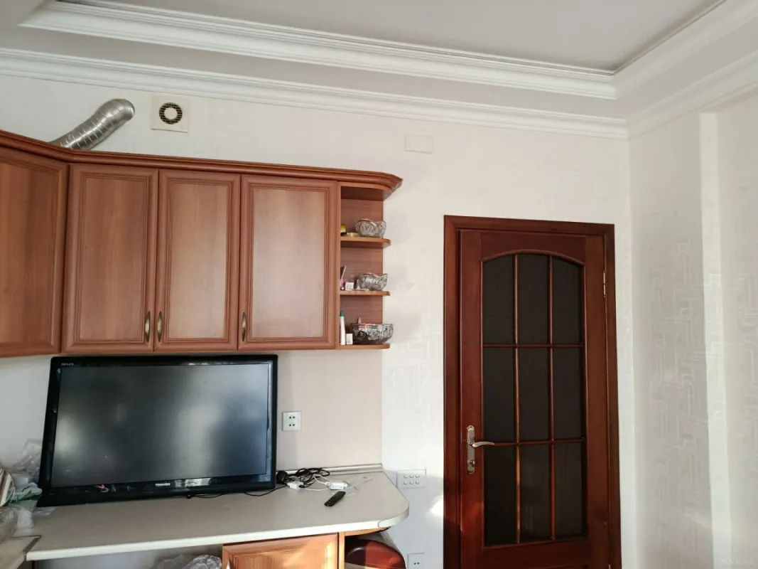 Satılır 3 otaqlı mənzil 130 m²