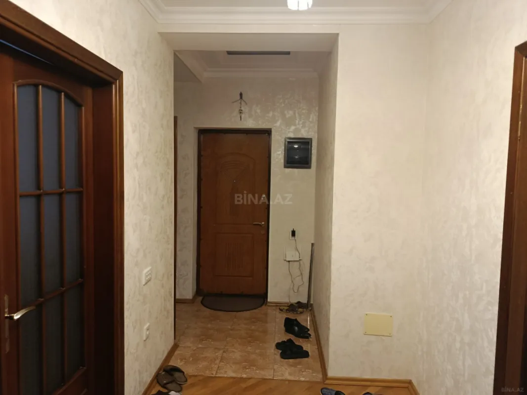 Satılır 3 otaqlı mənzil 130 m²