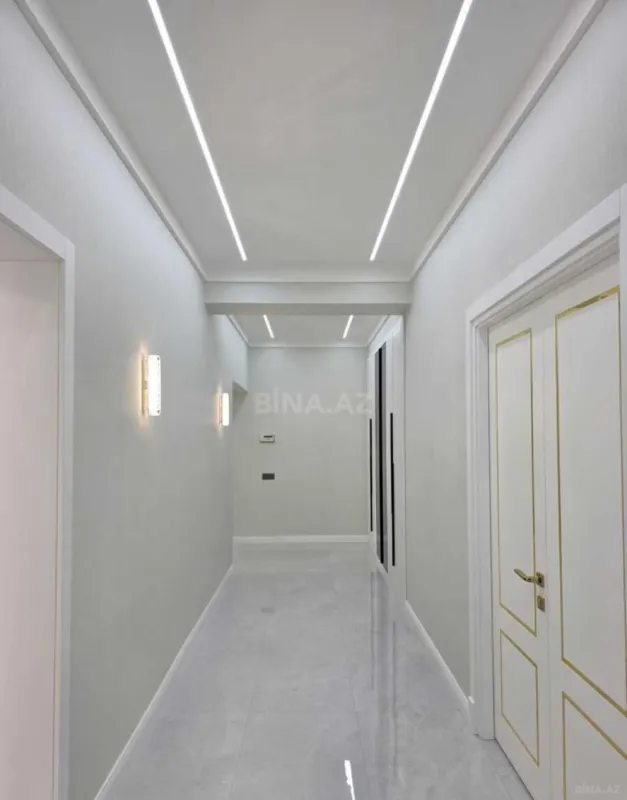 Satılır 4 otaqlı mənzil 175 m²