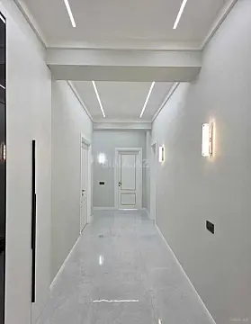 Satılır 4 otaqlı mənzil 175 m²
