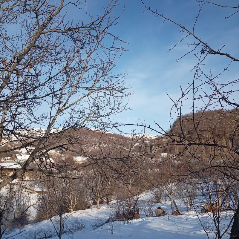 Satılır torpaq sahəsi 10 m²