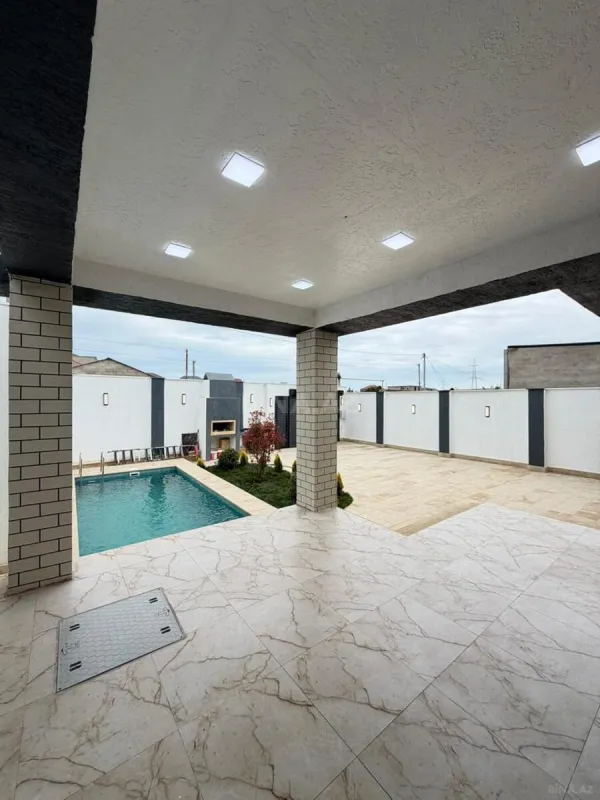 Satılır 4 otaqlı həyət evi 145 m²