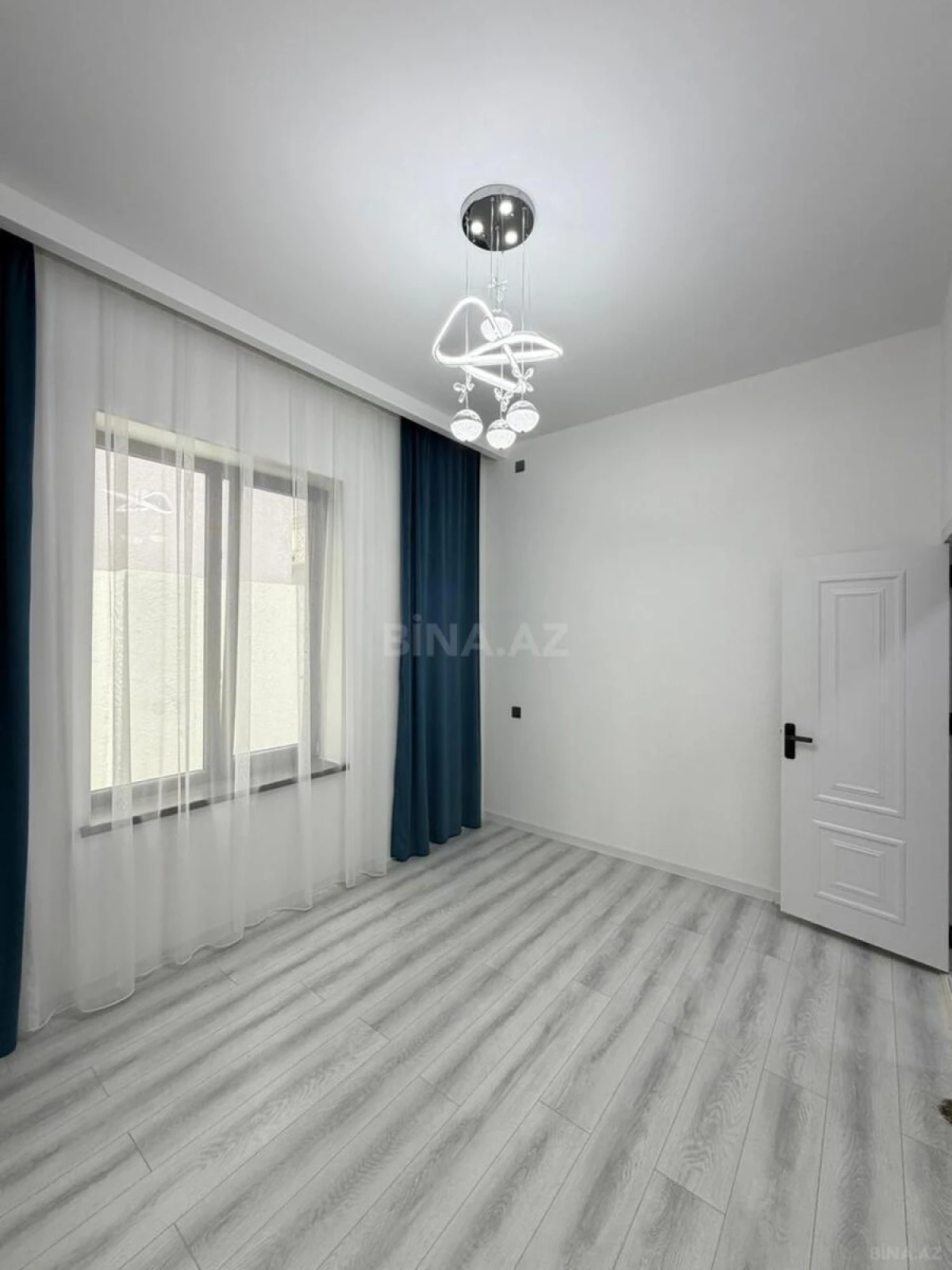Satılır 4 otaqlı həyət evi 145 m²