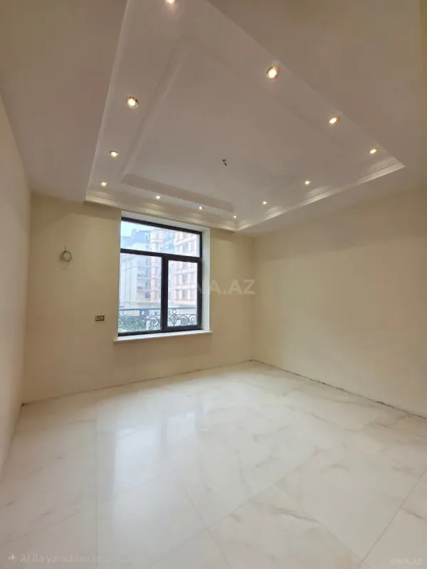 Satılır 5 otaqlı mənzil 193 m²