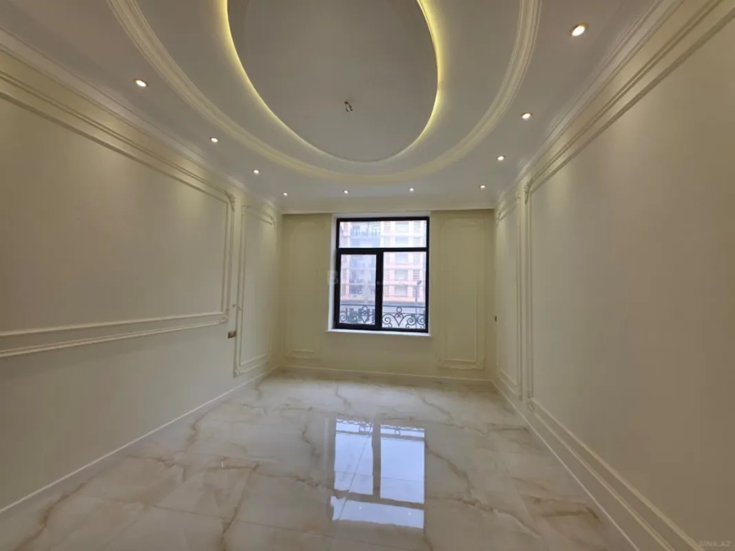 Satılır 5 otaqlı mənzil 193 m²