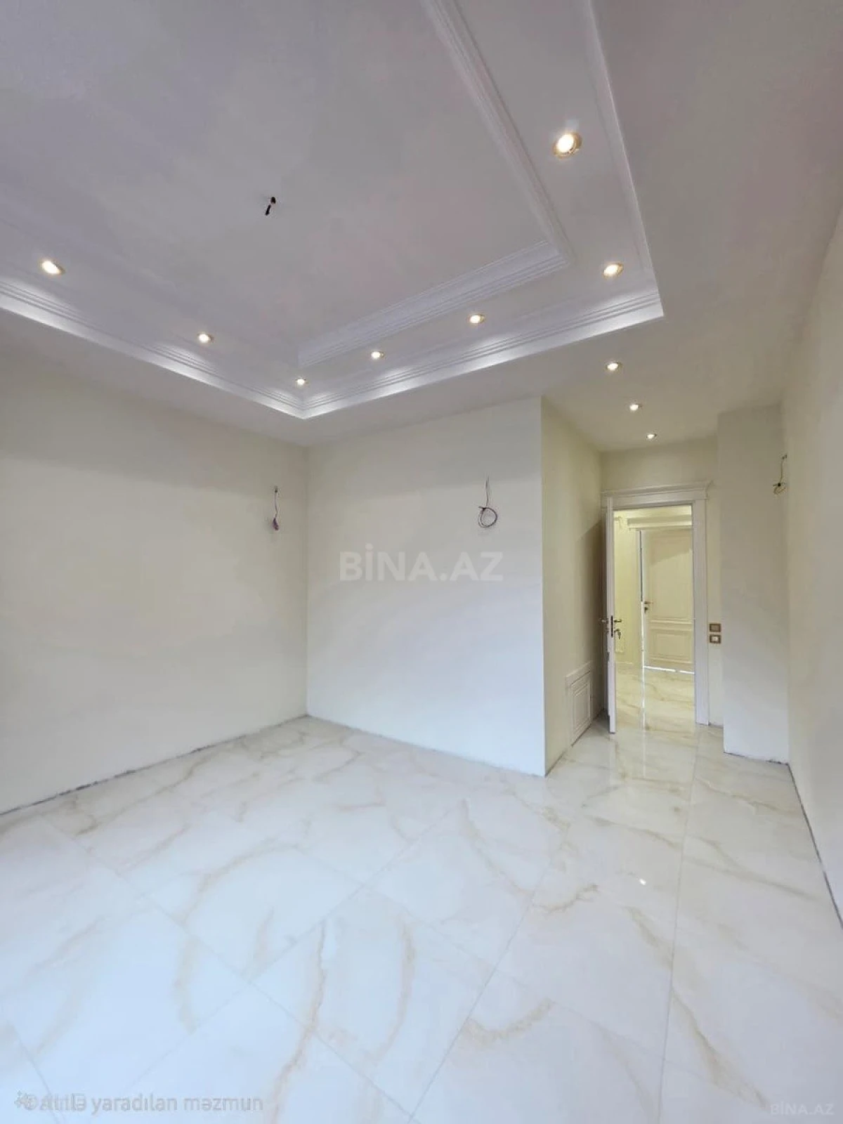 Satılır 5 otaqlı mənzil 193 m²