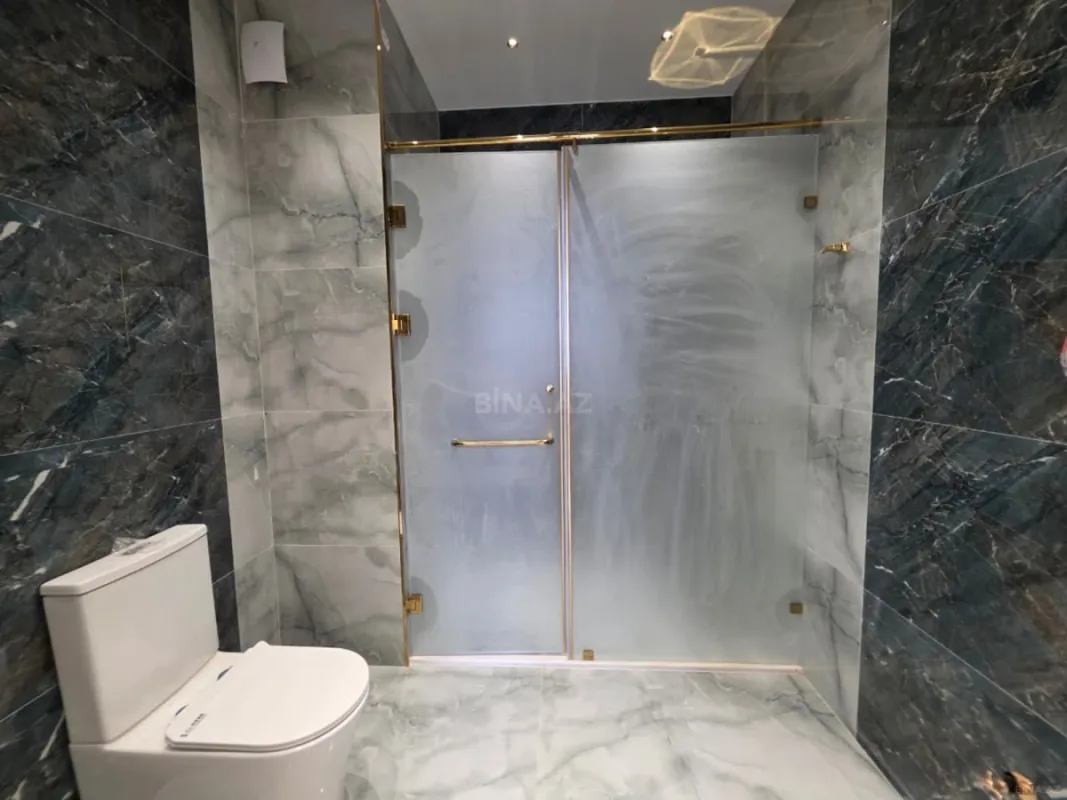 Satılır 5 otaqlı mənzil 193 m²