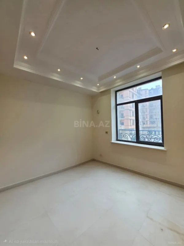 Satılır 5 otaqlı mənzil 193 m²