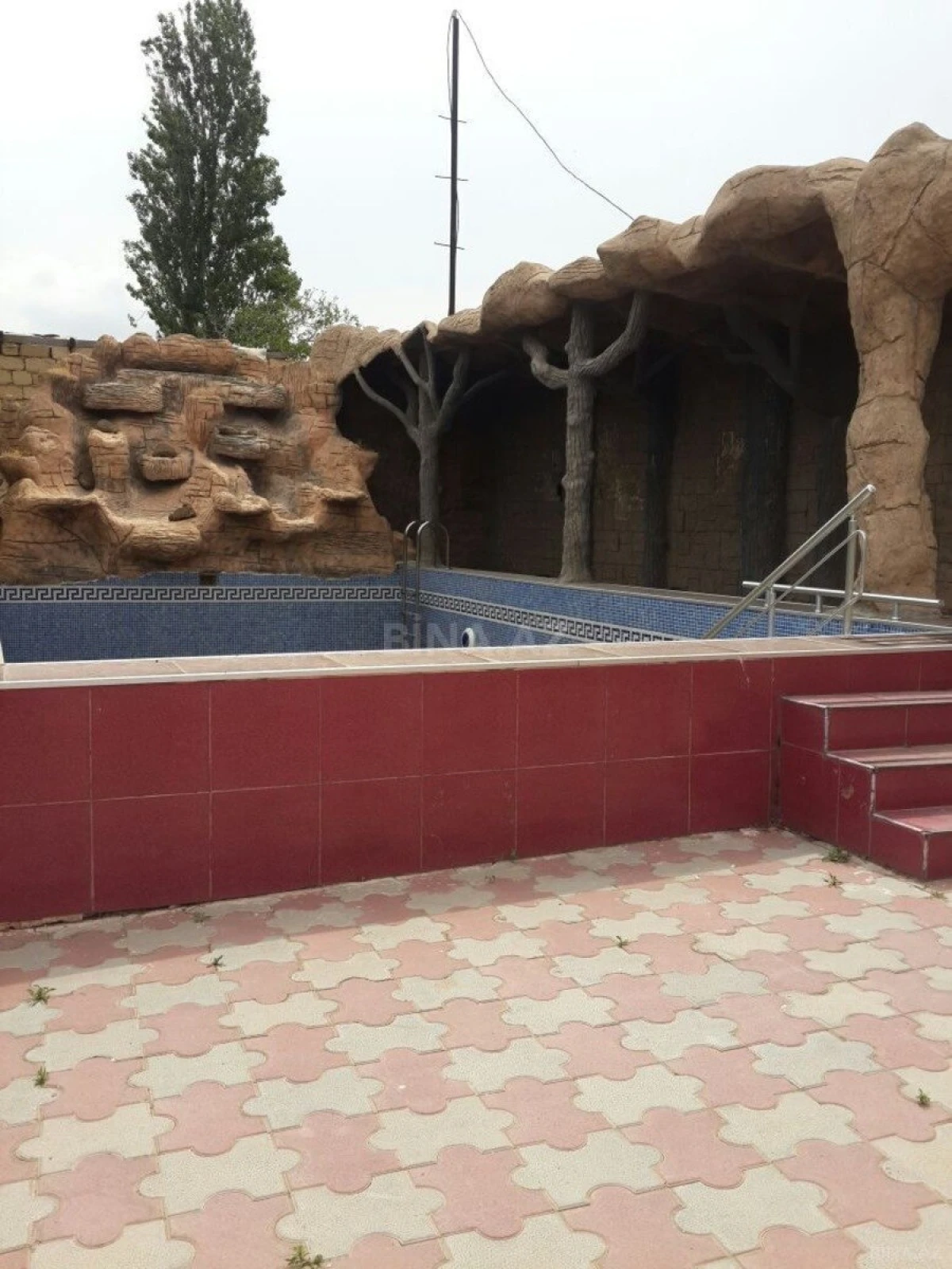 Kirayə verilir 5 otaqlı həyət evi 300 m²