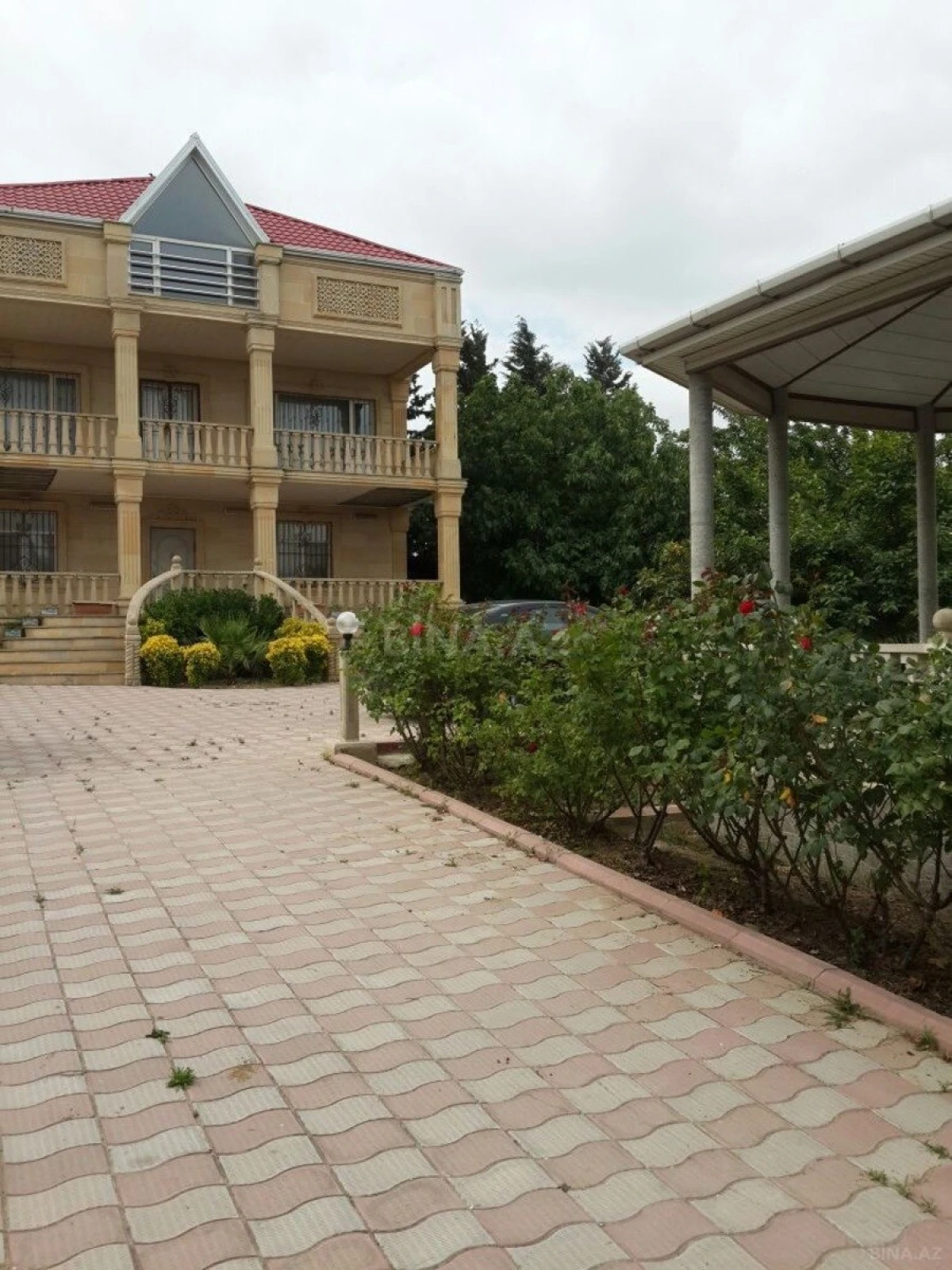 Kirayə verilir 5 otaqlı həyət evi 300 m²