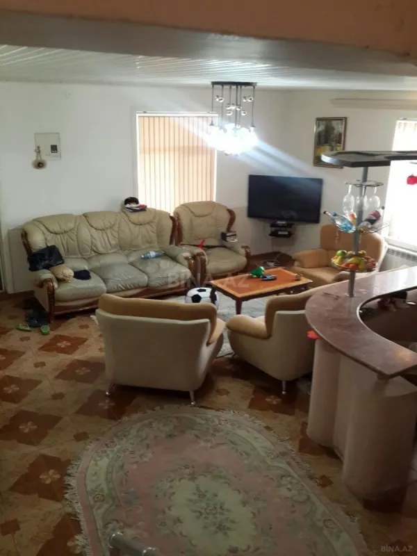Kirayə verilir 5 otaqlı həyət evi 300 m²