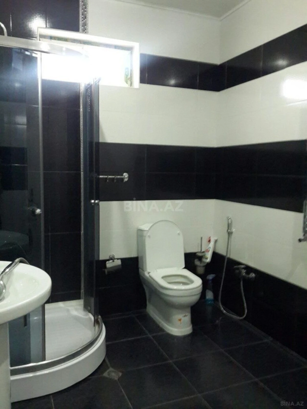 Kirayə verilir 5 otaqlı həyət evi 300 m²