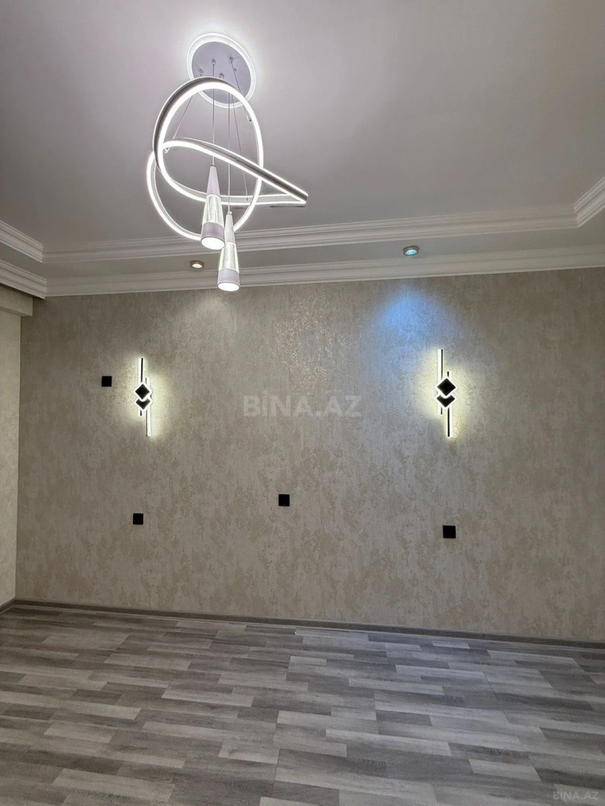 Satılır 3 otaqlı mənzil 83 m²