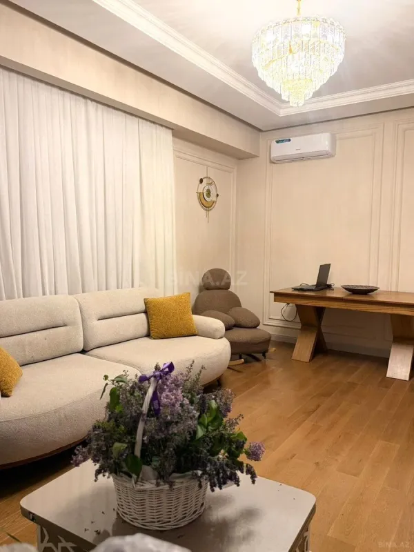Satılır 3 otaqlı mənzil 86 m²