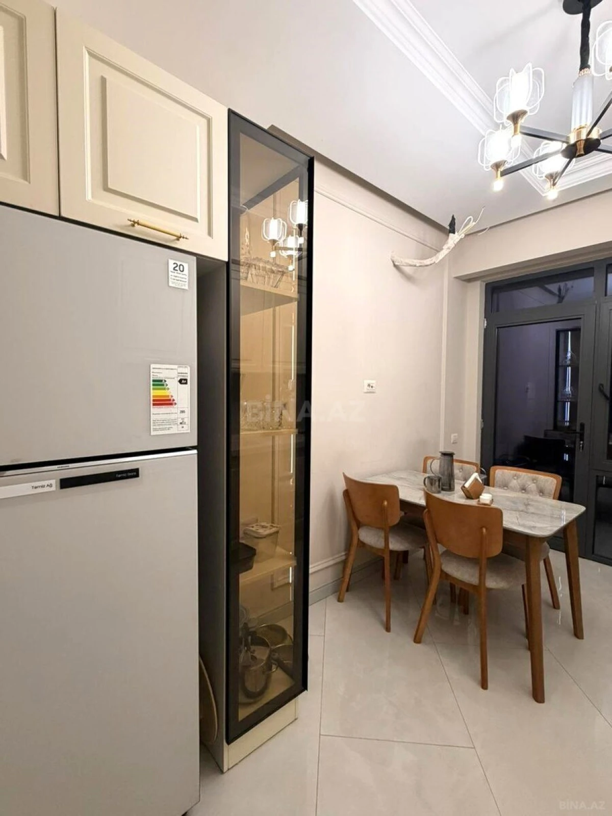 Satılır 3 otaqlı mənzil 86 m²