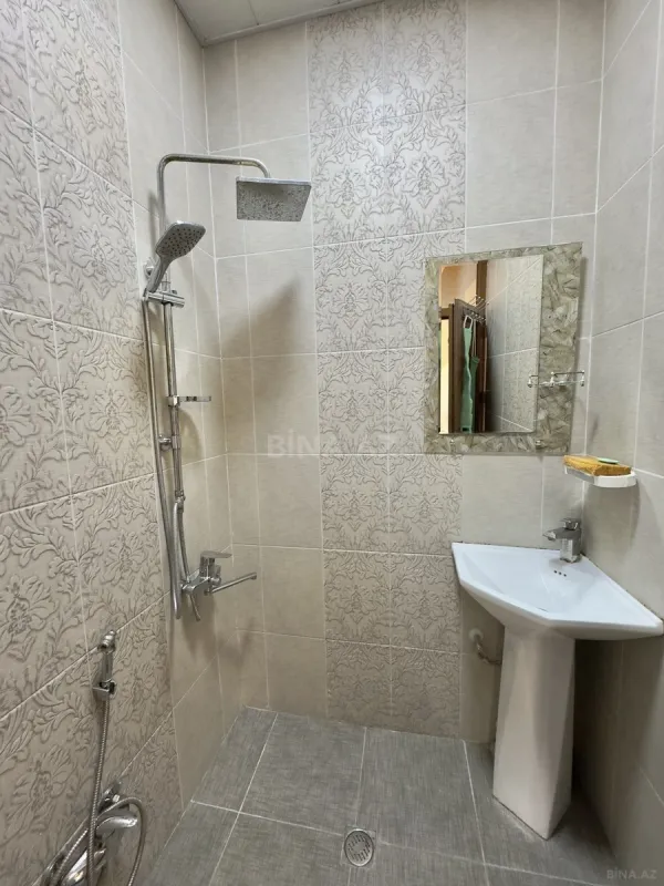Satılır 6 otaqlı həyət evi 220 m²