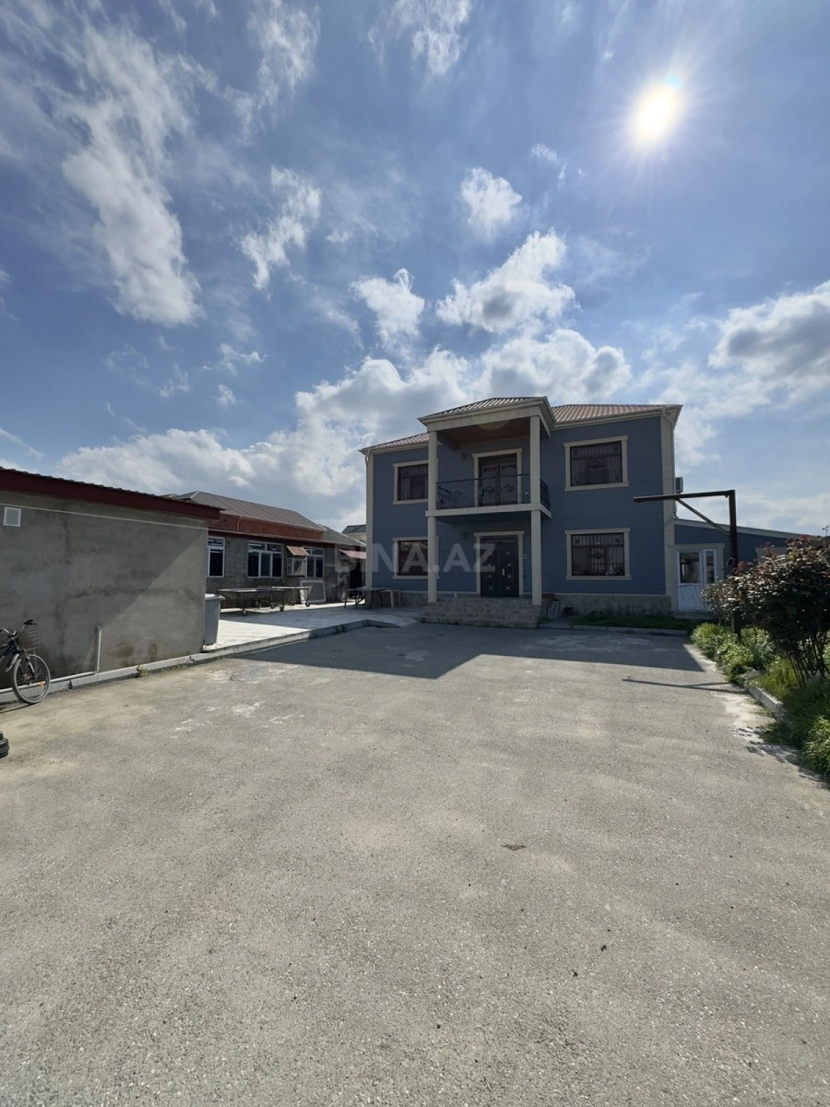 Satılır 6 otaqlı həyət evi 220 m²