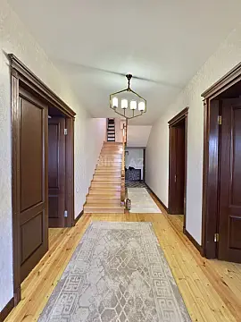 Satılır 6 otaqlı həyət evi 220 m²