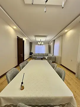 Satılır 6 otaqlı həyət evi 220 m²