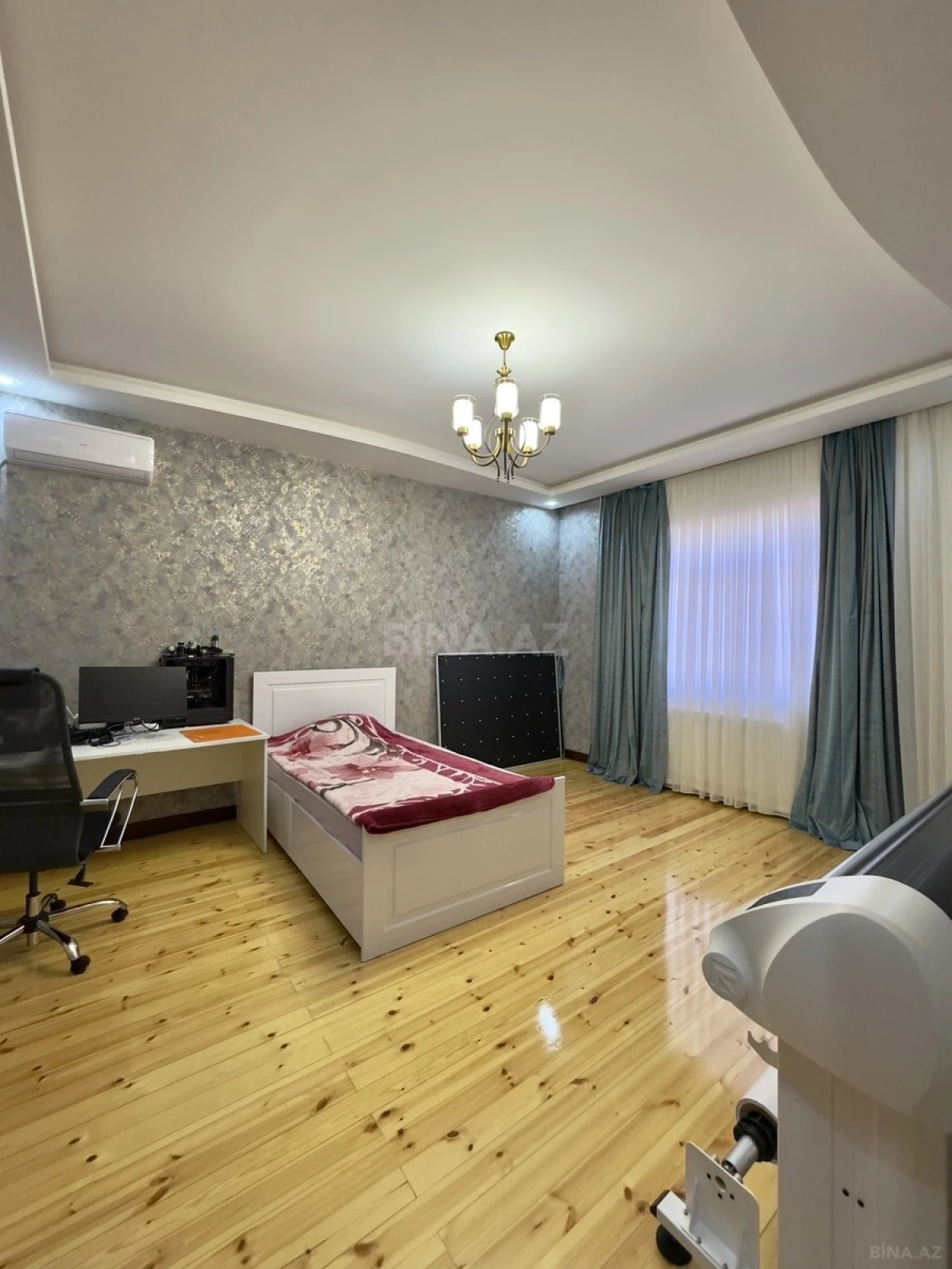 Satılır 6 otaqlı həyət evi 220 m²