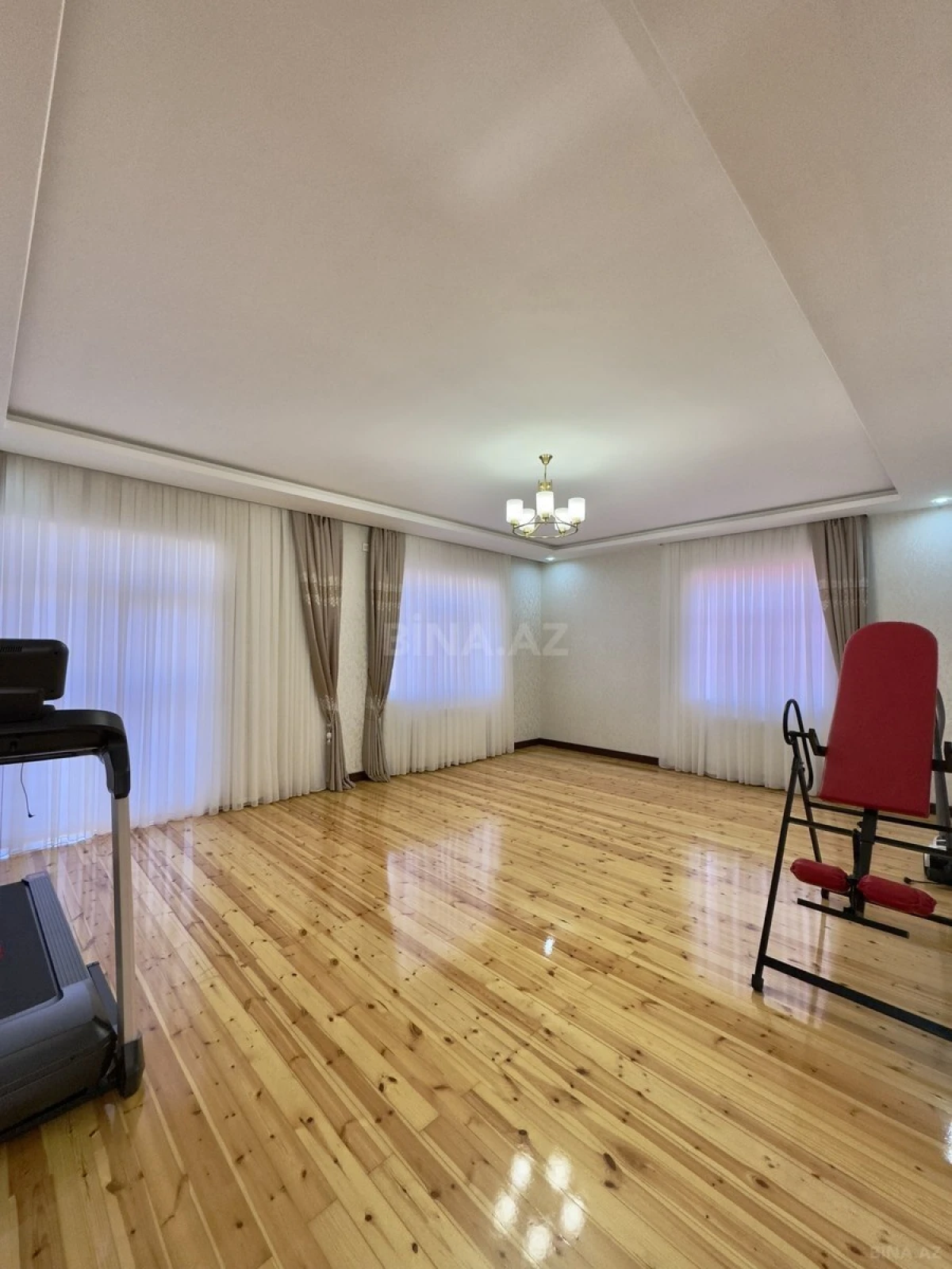 Satılır 6 otaqlı həyət evi 220 m²