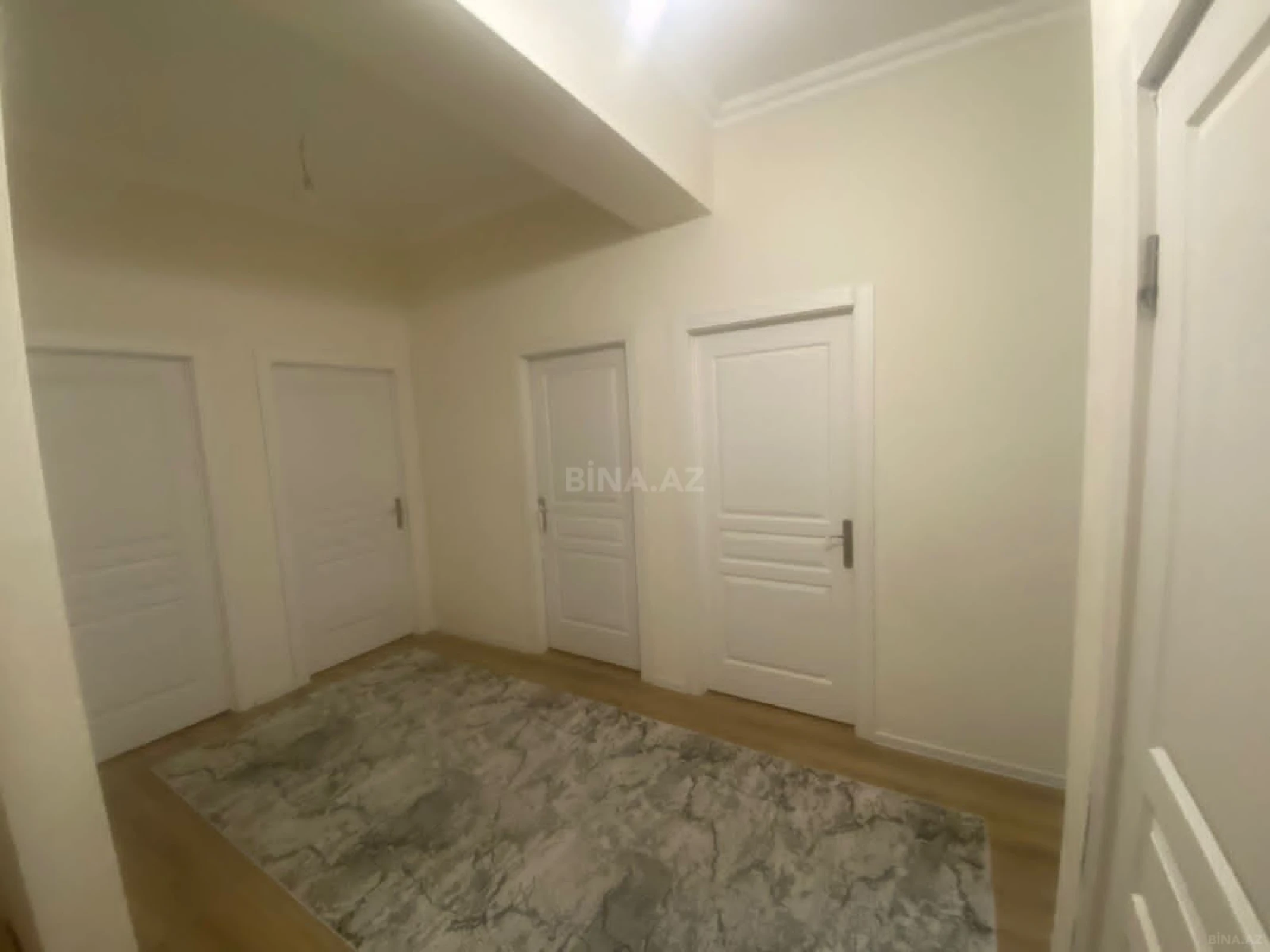 Satılır 4 otaqlı mənzil 80 m²