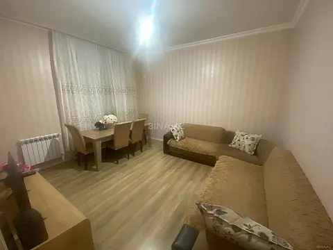 Satılır 4 otaqlı mənzil 80 m²