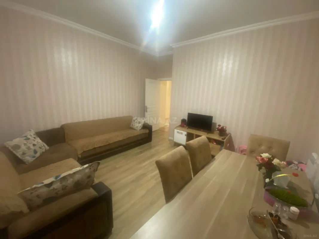 Satılır 4 otaqlı mənzil 80 m²