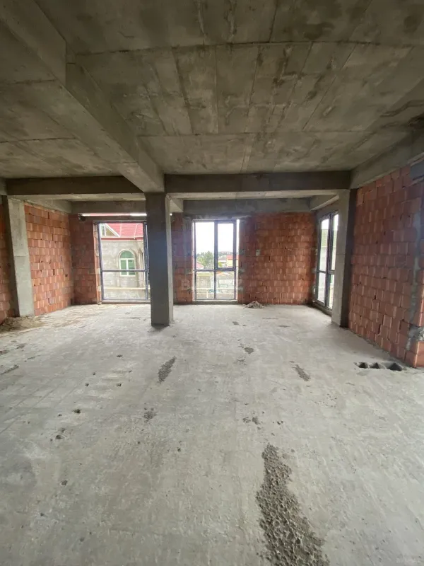 Satılır 2 otaqlı mənzil 75 m²