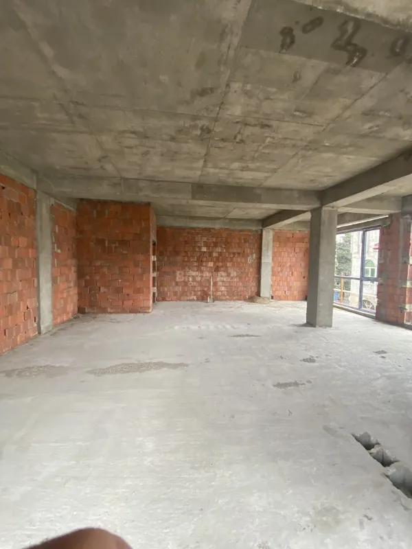Satılır 2 otaqlı mənzil 75 m²