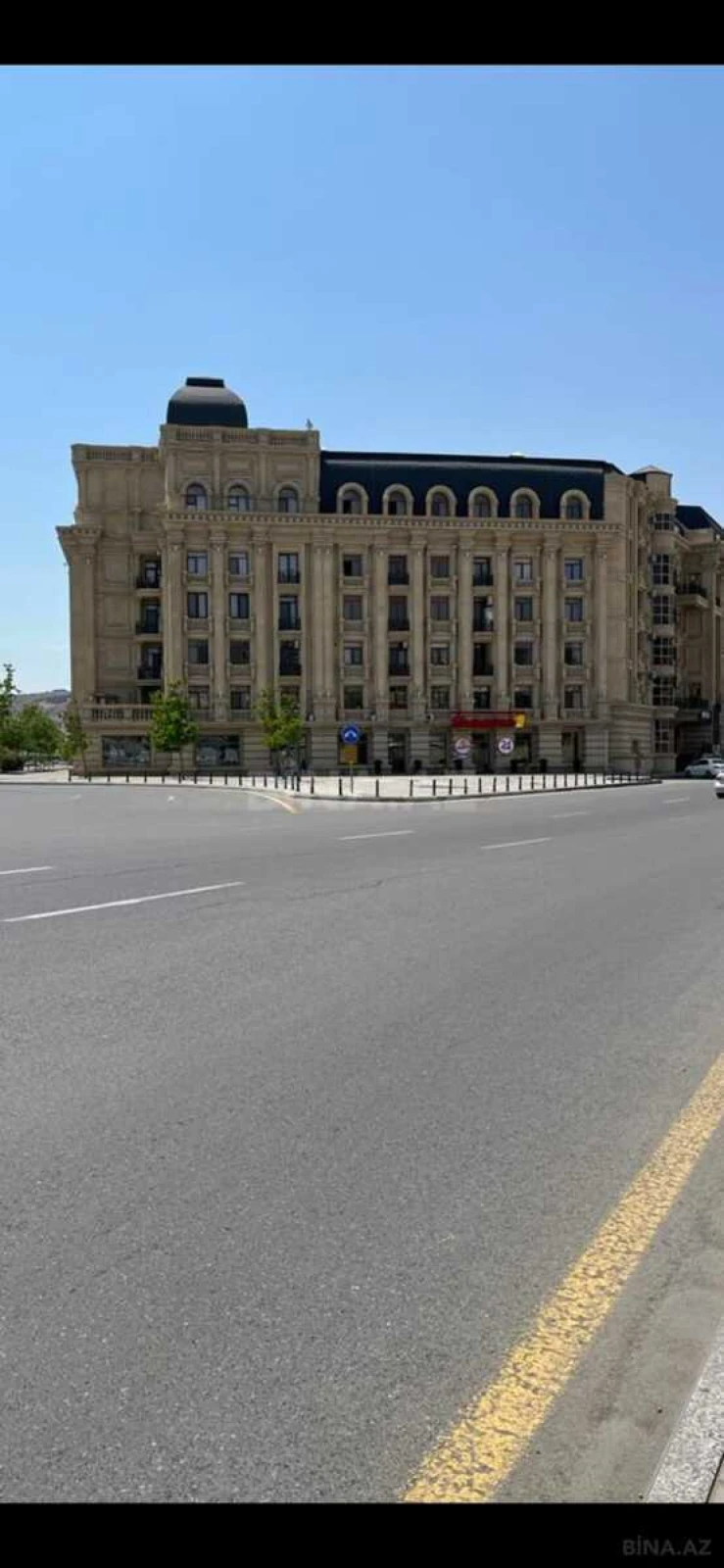 Satılır 4 otaqlı mənzil 130 m²