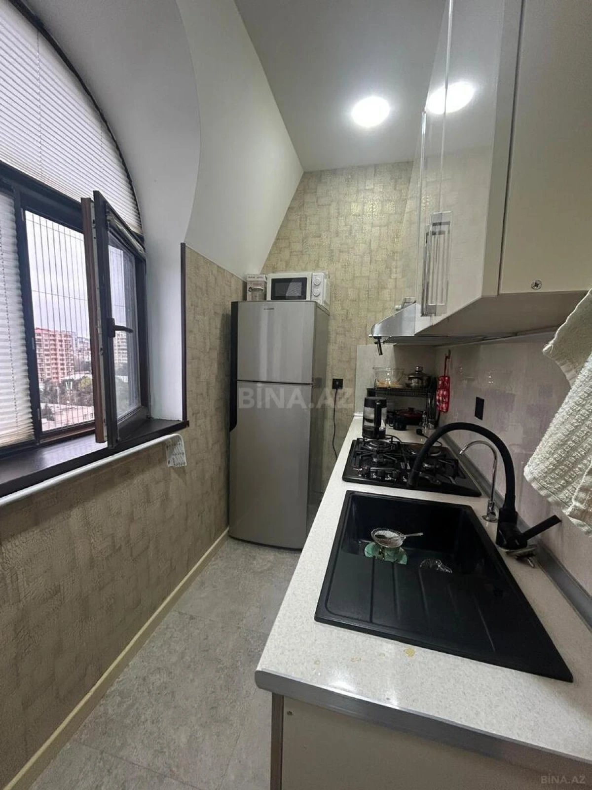 Satılır 2 otaqlı mənzil 65 m²
