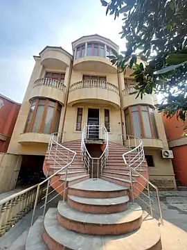 Satılır 5 otaqlı həyət evi 300 m² — Bakı, Nəsimi 5 otaq 300.00 m²