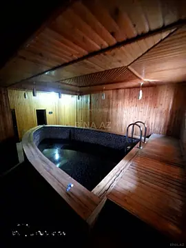 Satılır 5 otaqlı həyət evi 300 m²