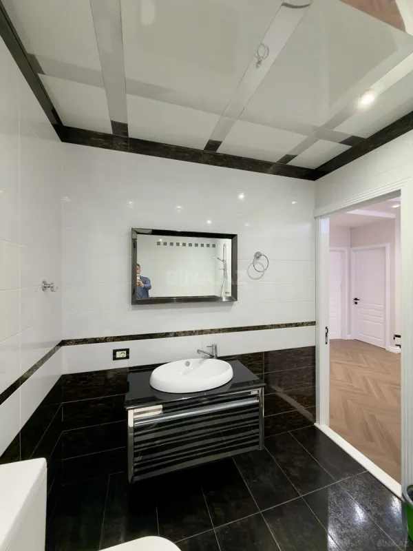 Satılır 3 otaqlı mənzil 150 m²