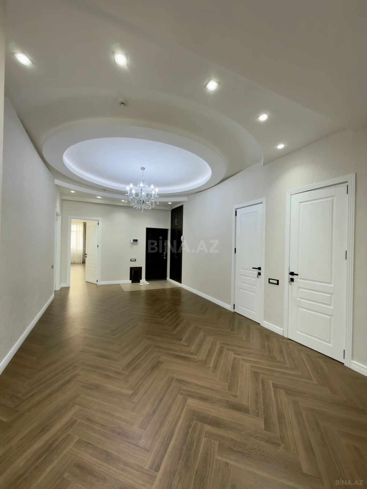 Satılır 3 otaqlı mənzil 150 m²